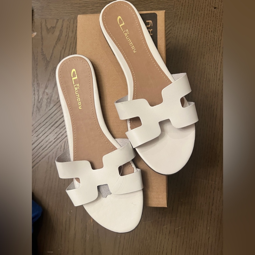 Brand New; Never Used Chinese Laundry Sandals in Womens Size 8